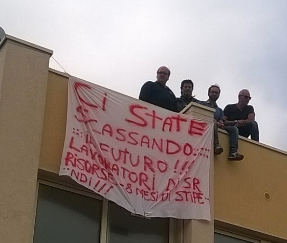 Nuova protesta al alta quota dei dipendenti di Siracusa Risorse