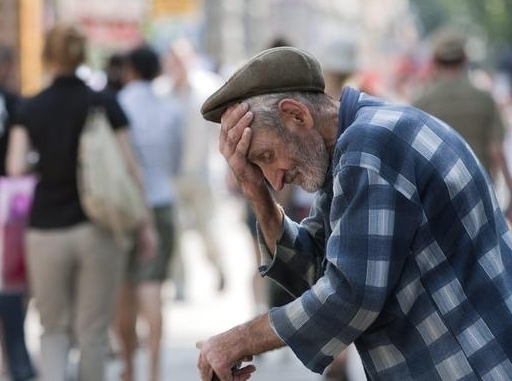 Pensionati siracusani 400 euro al mese: dilaga la povertà