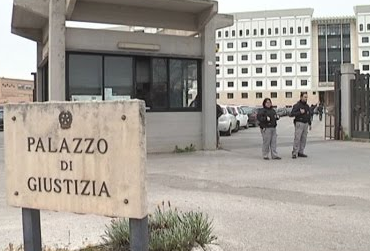 Siracusa, anziana travolta da tir: aperta inchiesta per omicidio colposo