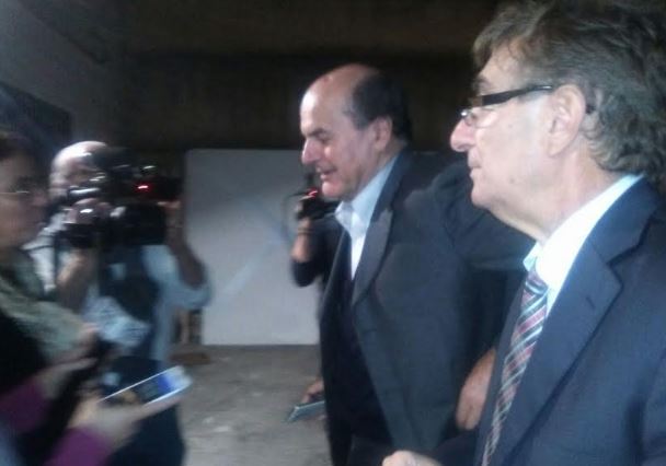 Pierluigi Bersani a Siracusa dopo le polemiche della Leopolda