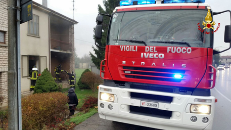 Nell'Agrigentino, incendio in deposito rifiuti: un morto carbonizzato