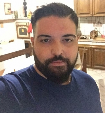 Avola, aggredisce con violenza la madre per avere denaro: arrestato