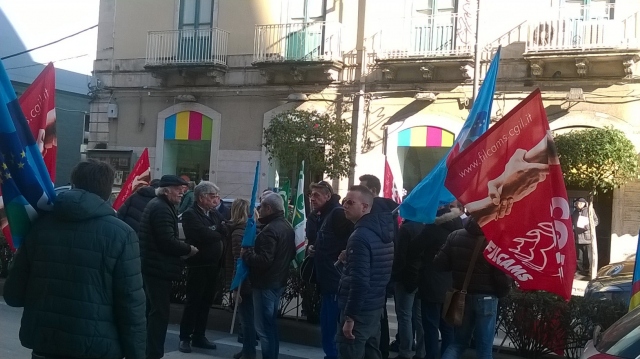 Appalto Asp, denuncia di irregolarità: il sit-in delle guardie giurate