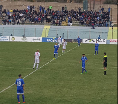 Il Siracusa chiude "la pratica Catanzaro" 1-0