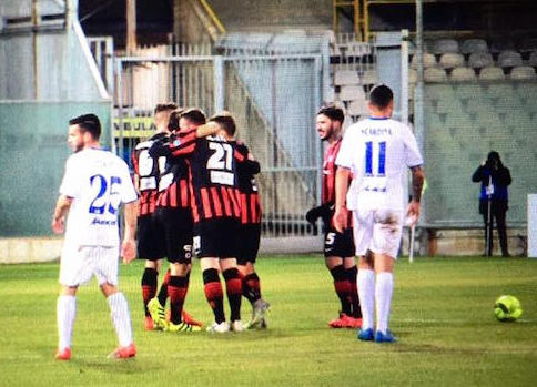 Siracusa travolto 3-0 dal Foggia nell'ultima gara dell'anno