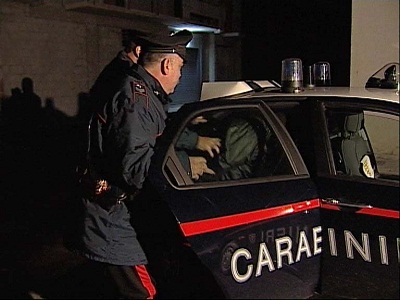 Rosolini, aggredisce il titolare di un bar per avere denaro: arrestato