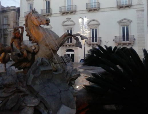 Siracusa, tarda ancora il restauro della Fontana di Diana