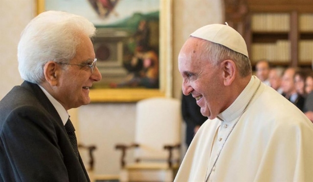 Mattarella al Papa: piena condivisione messaggio di pace