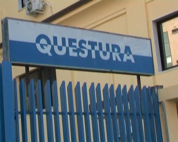 Ragusa, tenta esplosione davanti alla Questura