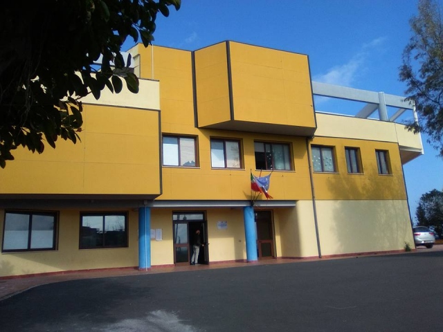 Dispersione scolastica a Siracusa, il dato sale e le strutture crollano