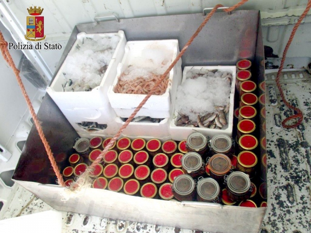 Siracusa, spacciava cibi surgelati per freschi: sanzionato ristoratore