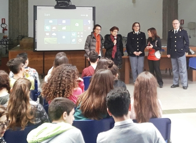 Siracusa, la Polizia incontra gli studenti dell'Archimede