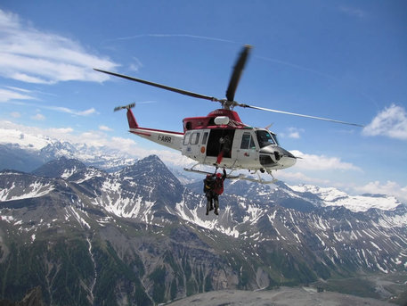 Crolla una cascata di ghiaccio, 4 morti e un ferito