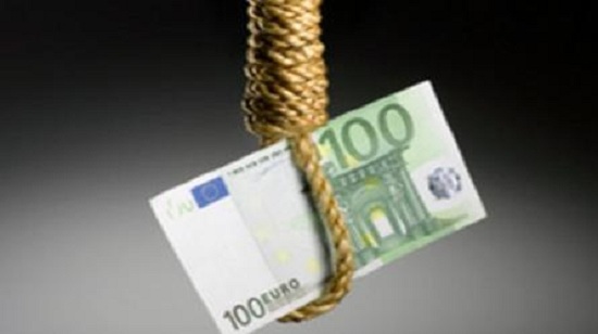 Noto, truffa dello specchietto e estorsione: 2 arresti