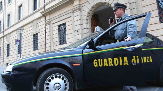 Messina, blitz contro il clan Mangialupi: 21 arresti