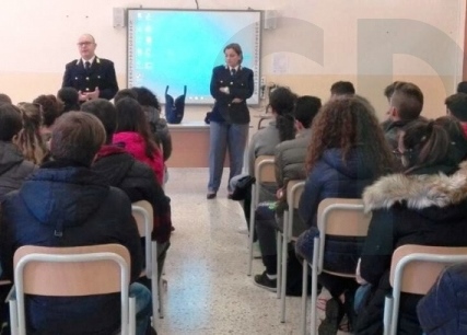 La Polizia incontra gli studenti dell’istituto Juvara