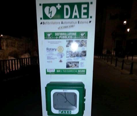 Siracusa, Largo XXV Luglio: rubato il defibrillatore
