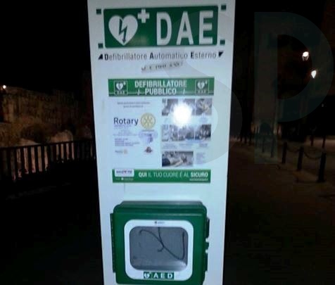 Siracusa, raccolta fondi per acquistare defibrillatore rubato