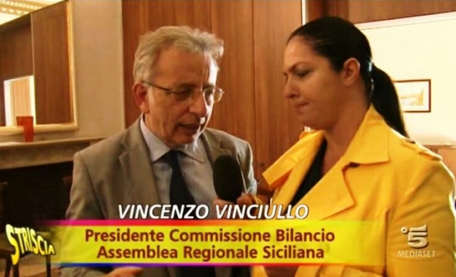 L'on. Vinciullo su Striscia la Notizia sbotta: "Crocetta m***a"