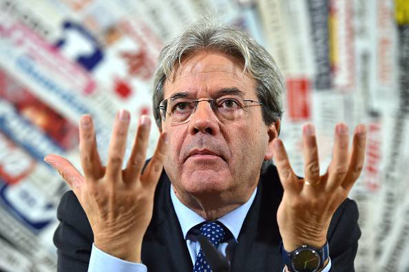 Il premier Gentiloni: "Vincoli Ue non intoccabili, margini di negoziato"