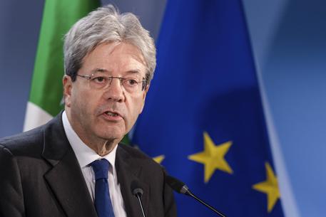 Il premier Gentiloni: "Estendere a tutti le tutele sul lavoro"