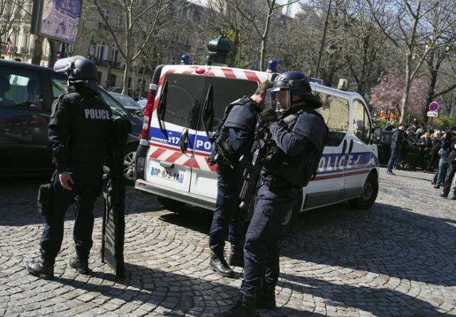 Francia, sparatoria in un liceo a Grasse: 2 feriti lievi