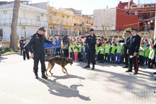 Gli alunni di Belvedere incontrano i Carabinieri