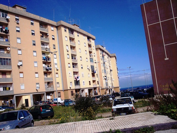 Siracusa, edilizia popolare nel degrado totale