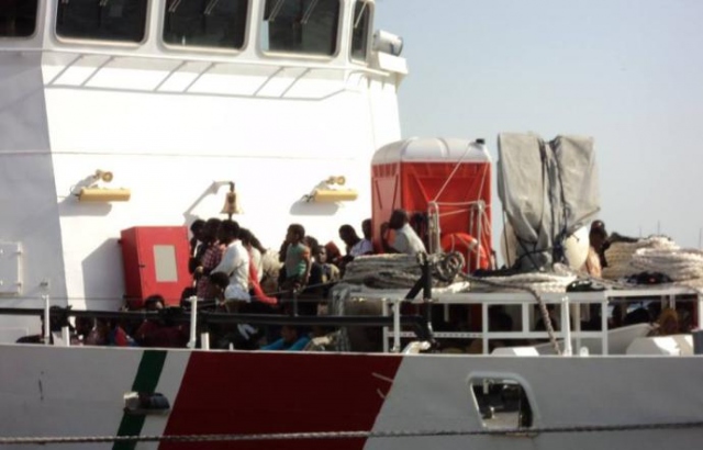 Catania, al porto nave con cadaveri di 5 migranti