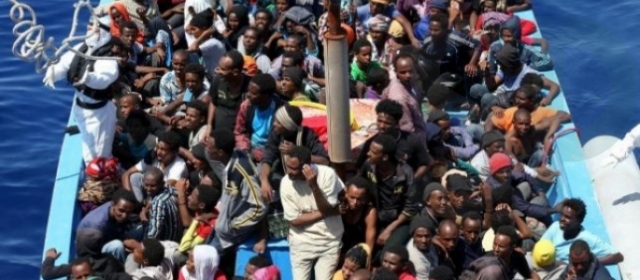 Augusta, in porto 725 migranti: tra loro i 140 sopravvissuti dell'ultimo naufragio