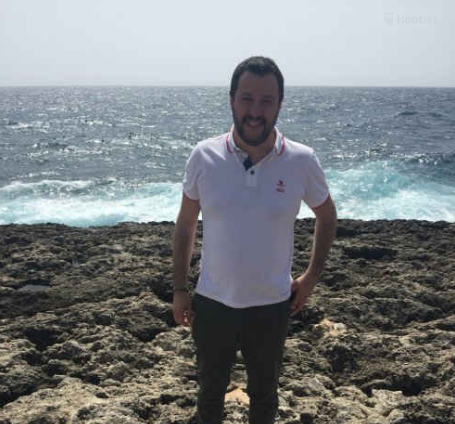 Lampedusa, Salvini: "questa isola simbolo del fallimento dell'Ue"