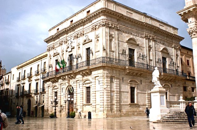 Siracusa, proseguono le indagini per Armaro e Commissione urbanistica