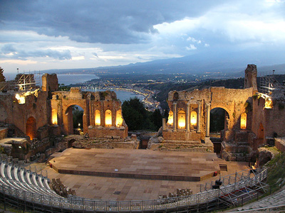 Taormina Film Fest, tutto fermo fino al 20 aprile