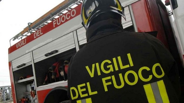 Nel Pescarese, incendio in casa: precipita dal sesto piano e muore