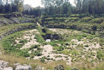 Siracusa, mobilitazione per ripulire l'Anfiteatro Romano e l'Ara di Ierone