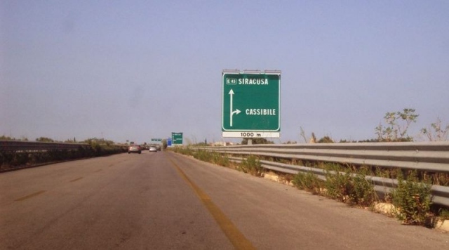 Ponte 25 aprile e 1 maggio, Cassibile-Rosolini a doppio senso