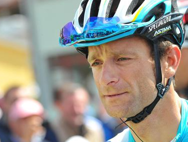 Michele Scarponi muore travolto da camion mentre si allenava