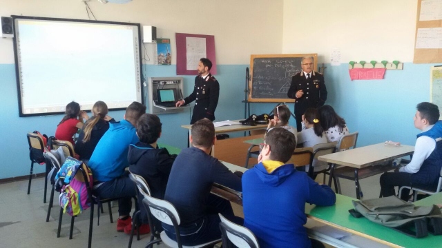 Siracusa, i Carabinieri incontrano gli studenti del Verga