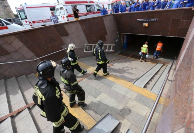 Bomba in metropolitana a San Pietroburgo, 10 morti e 47 feriti