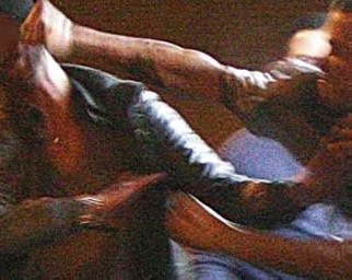 Siracusa, lite per beghe condominiali finisce in rissa