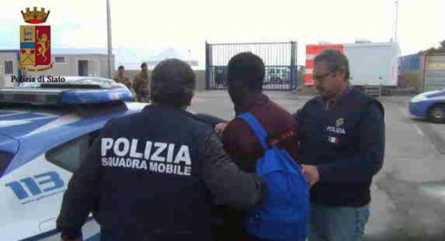 Blitz della Polizia, contatti web tra trafficani e filo-jihad