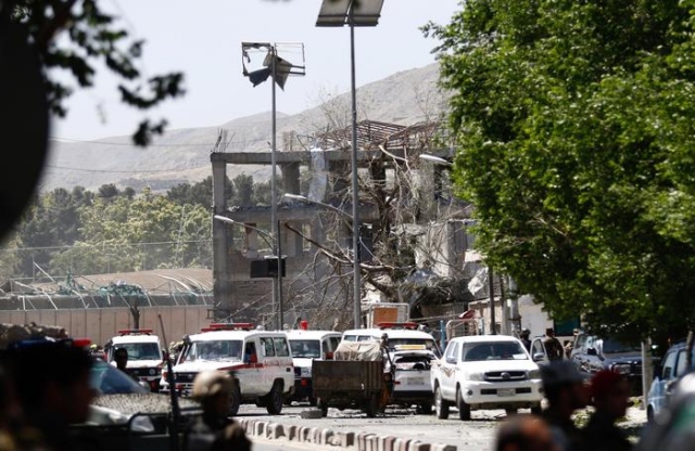 Attentato a Kabul, esplode autobomba: 50 morti e 150 feriti