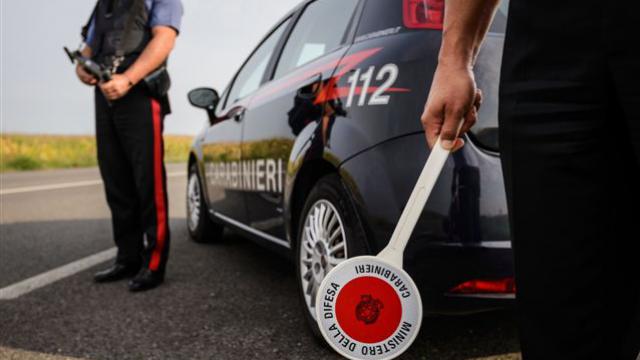 Siracusa, non si ferma all'alt dei Carabinieri: arrestato
