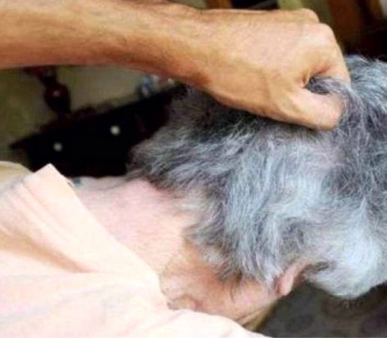 Avola, picchia nonna e zia: arrestato 20enne