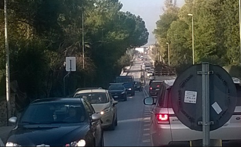Siracusa, lavori su caditoie e chiusini in viale Paolo Orsi: carreggiata ristretta