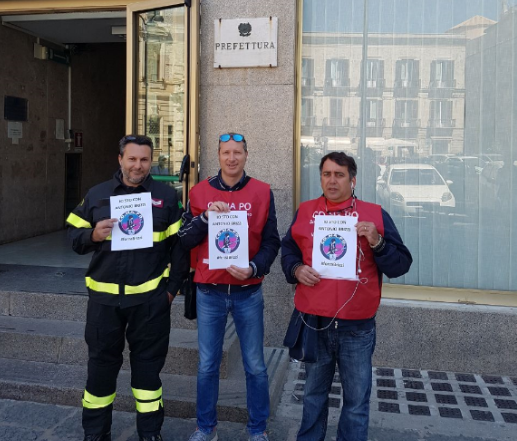 Siracusa, sit in Prefettura dei Vigili del fuoco del Conapo