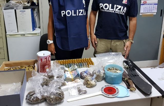 Siracusa, droga e spaccio: arrestato 29enne in flagranza di reato