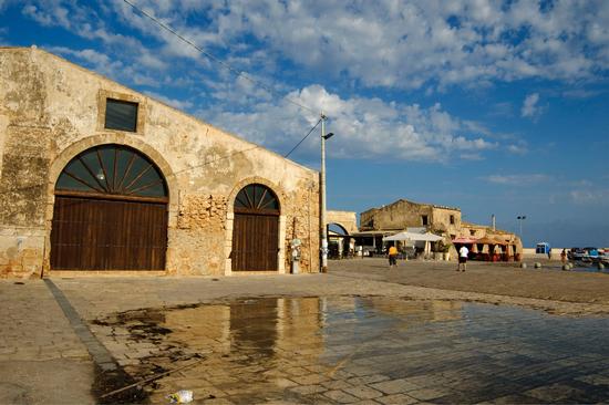 Matrimoni civili, il “si” anche alla tonnara di Marzamemi e in spiaggia