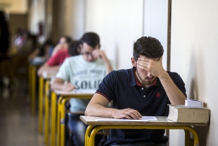 Al via mercoledì gli esami di maturità con il tema di italiano