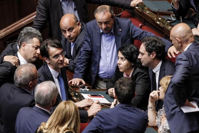 Manovra economica, governo incassa voto di fiducia alla Camera